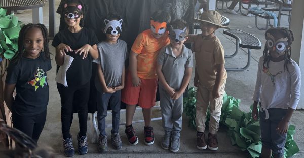 Team 1 from left to right: Deneice Dukes, Chasity Ricketts, Laylani Ricketts, Keelan Resendiz, Felix Hogg, Christian Ricketts, and Delani Dukes